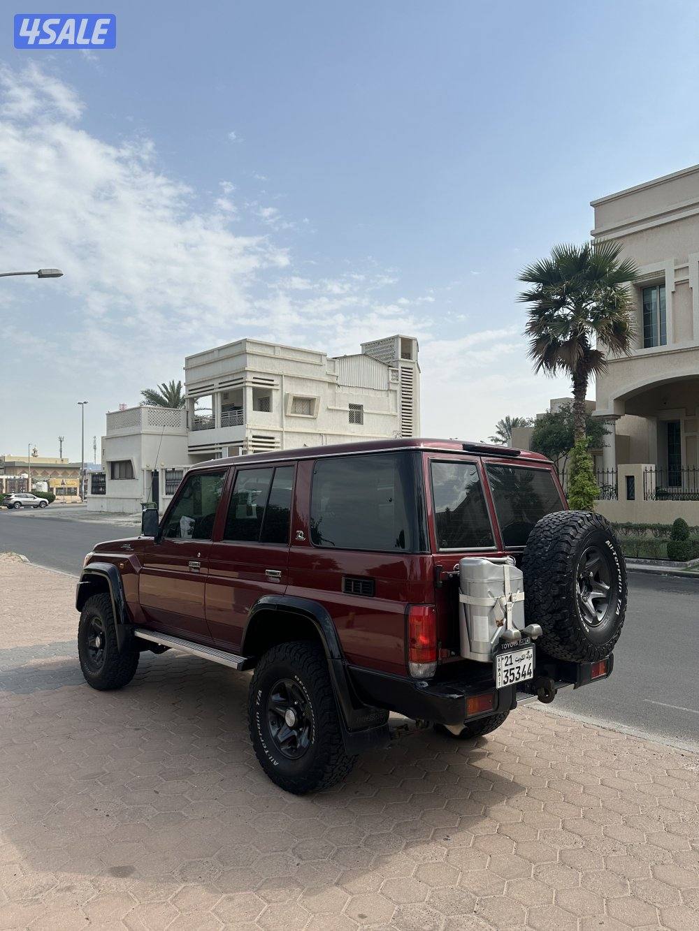 بيعه سريعه تويوتا نص عنابي ٢٠٢٢ نسخة ٧٠ عام2