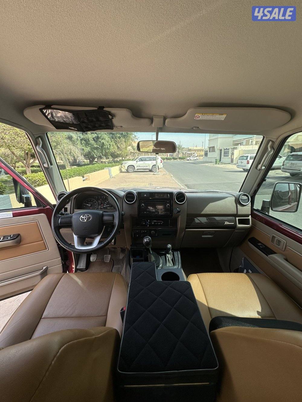 بيعه سريعه تويوتا نص عنابي ٢٠٢٢ نسخة ٧٠ عام3