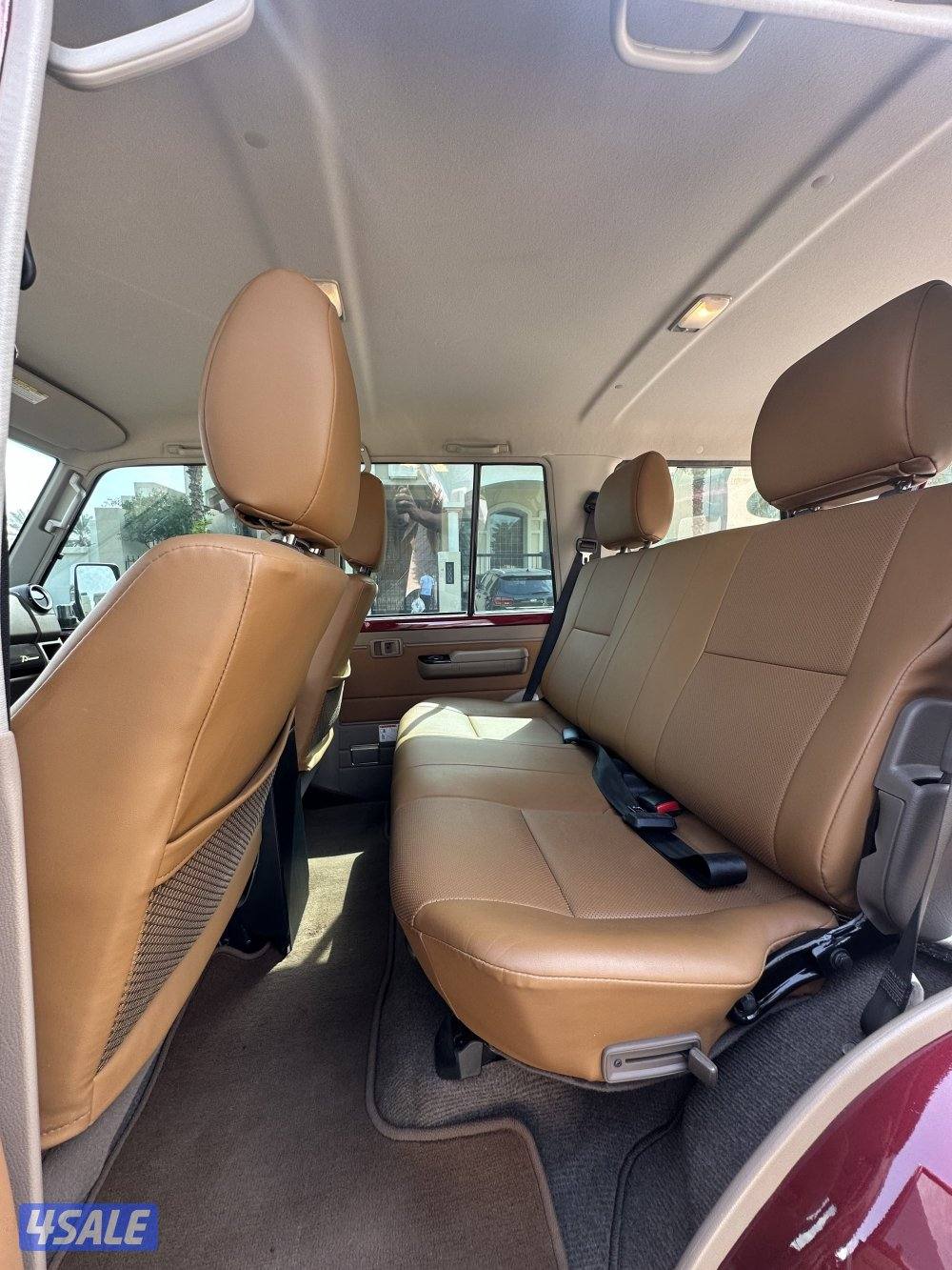 بيعه سريعه تويوتا نص عنابي ٢٠٢٢ نسخة ٧٠ عام5