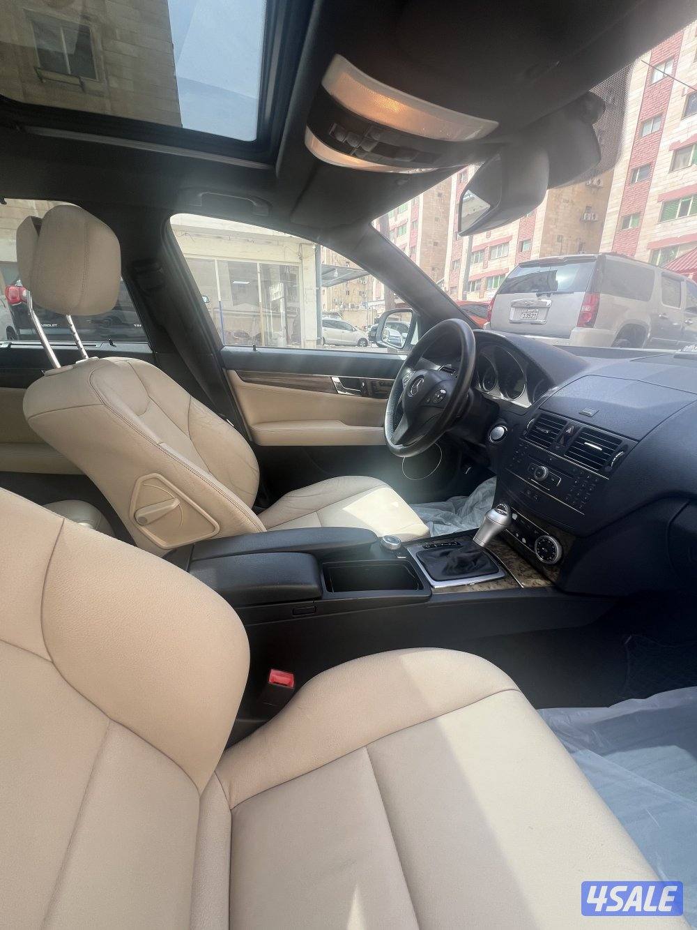 للبيع مرسيدس 2009  / C200 بحالة ممتازة2