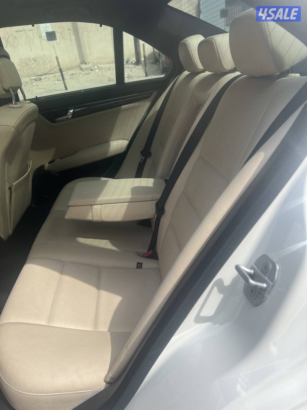 للبيع مرسيدس 2009  / C200 بحالة ممتازة8