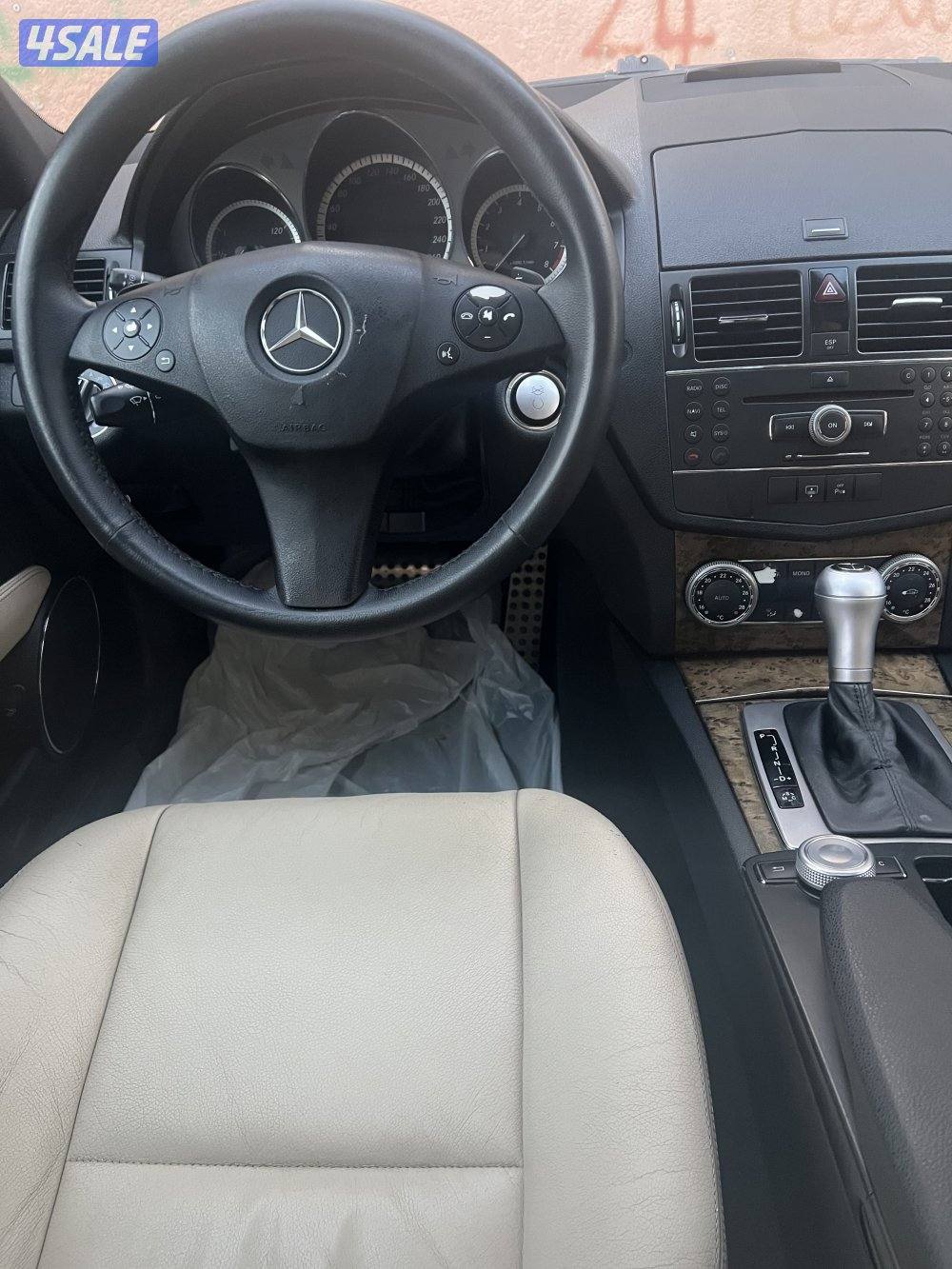للبيع مرسيدس 2009  / C200 بحالة ممتازة10