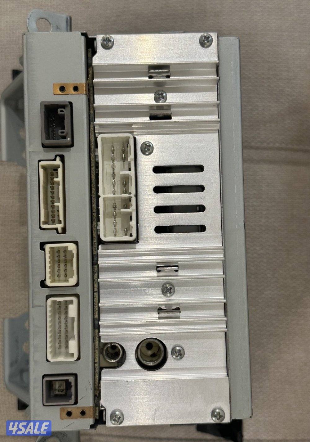 شاشة سكويا ٢٠١٢ نفقيشن الاصلي بحالة الوكاله2