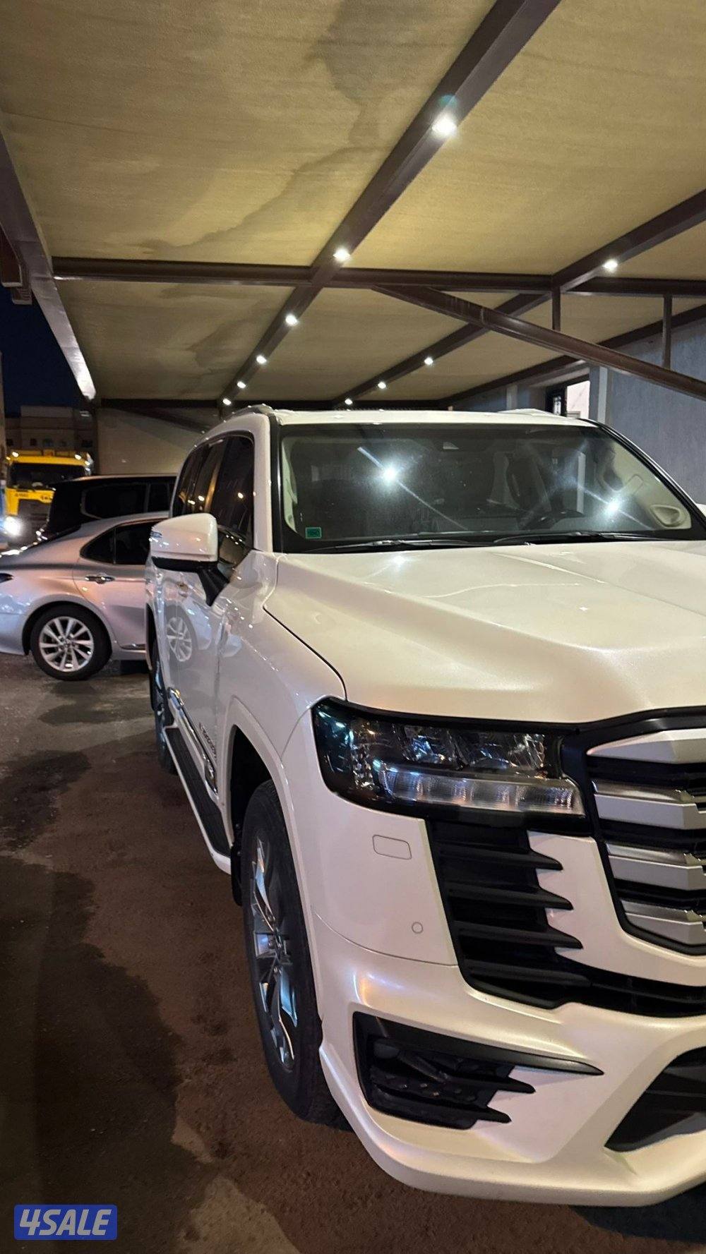 للبيع جيب لاند كروز GXR2