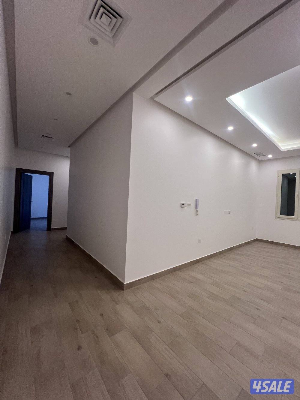 للإيجار شقة ممتازة في خيطان ٣ غرف نوم غرفة ماستر وغرفتين بينهم حمام4