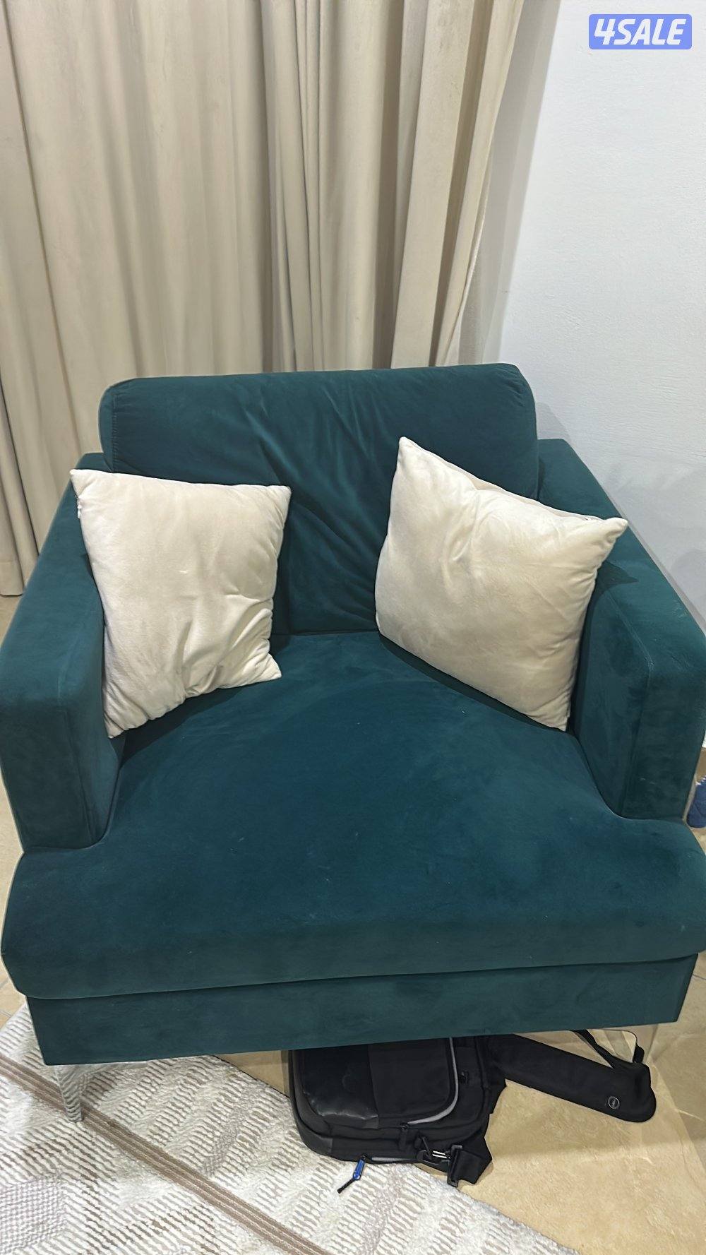 اثاث للبيع السعر بس رقم تواصل و ما يصير خاطرك الى طيب10