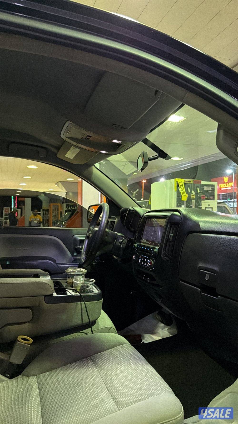 للبيع سلفرادو 2016 ماشي 300 شرط الفحص5