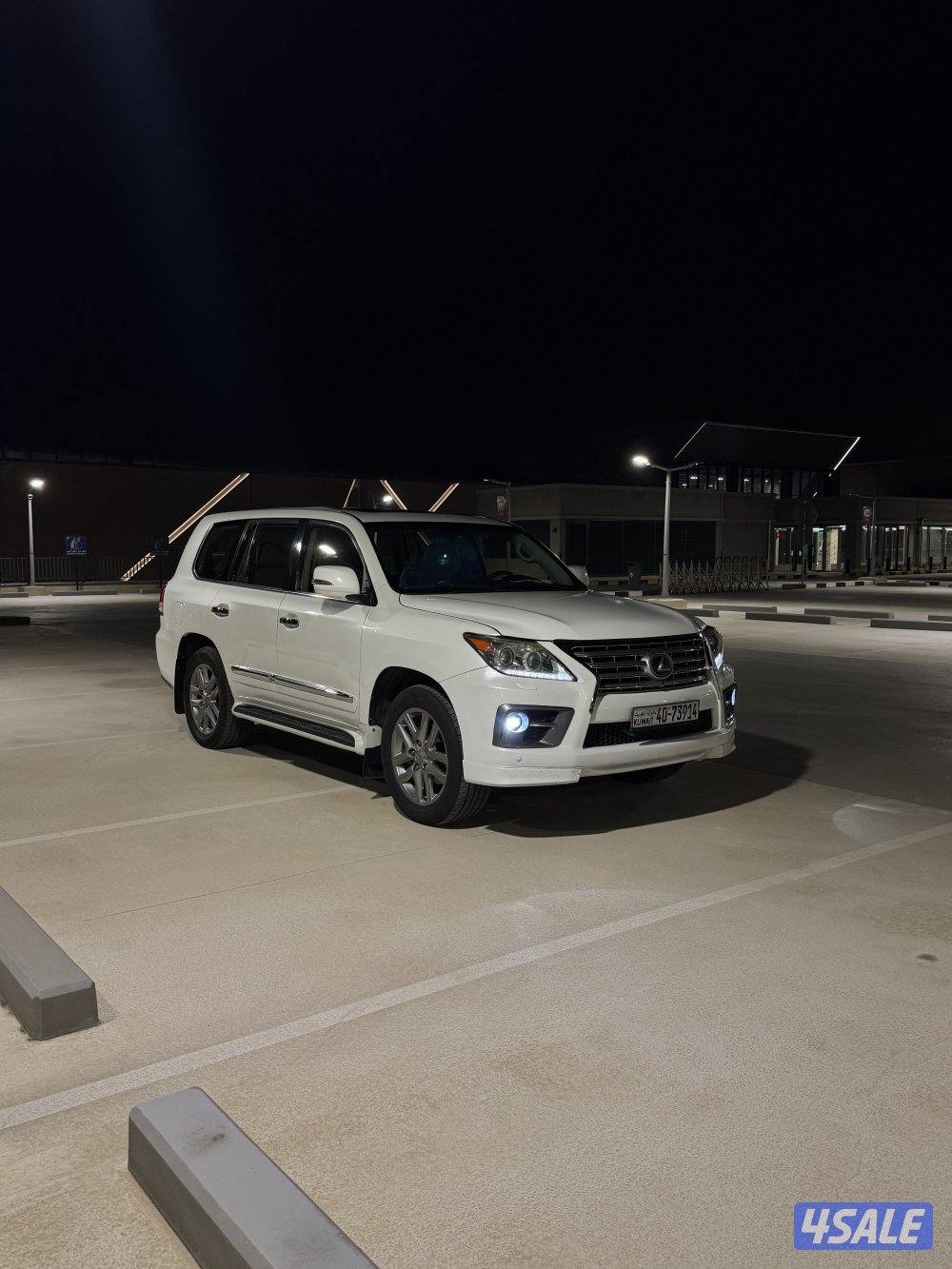 للبيع جيب 570 الدرجه الاوله 20133