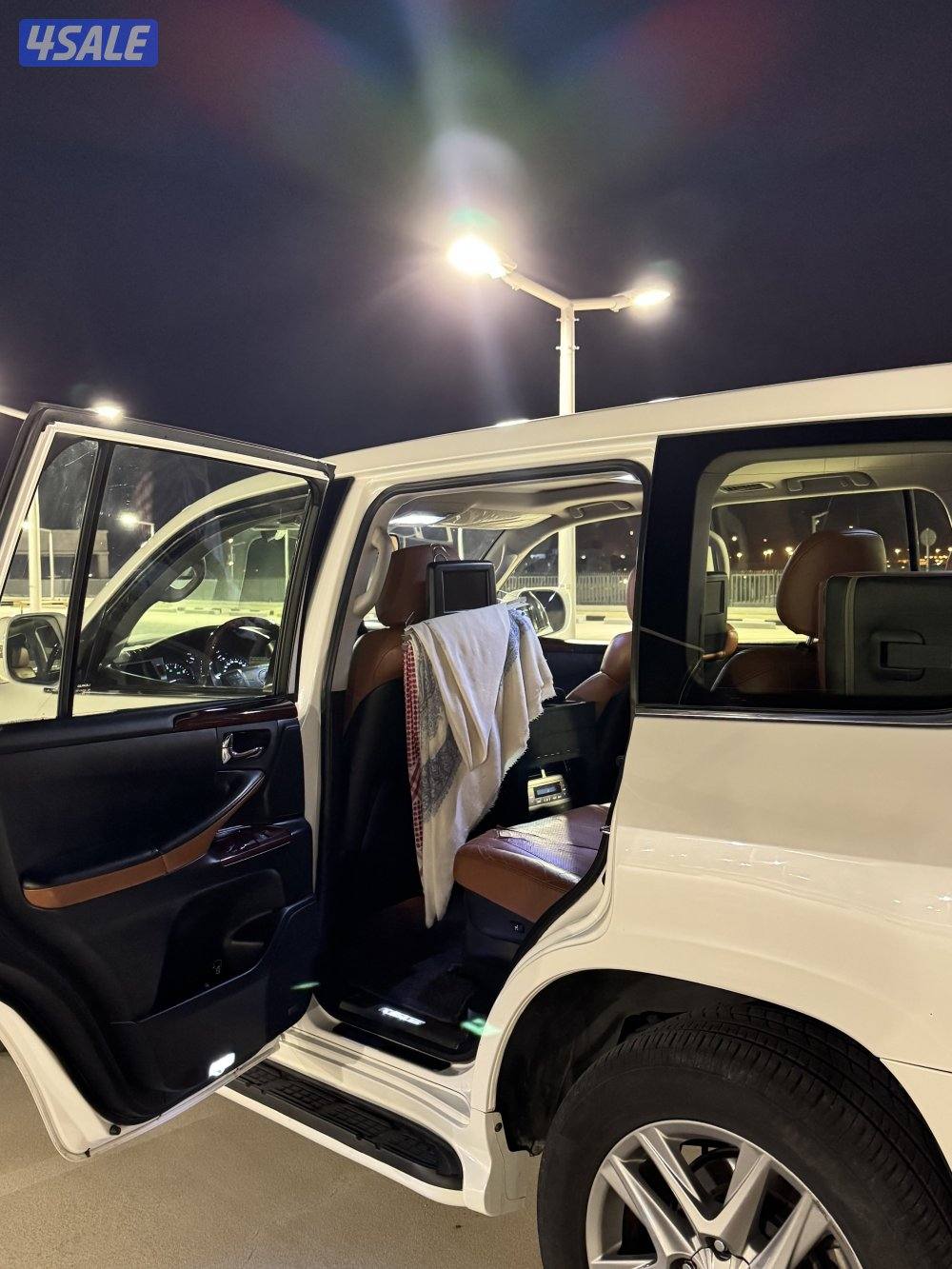 للبيع جيب 570 الدرجه الاوله 20135