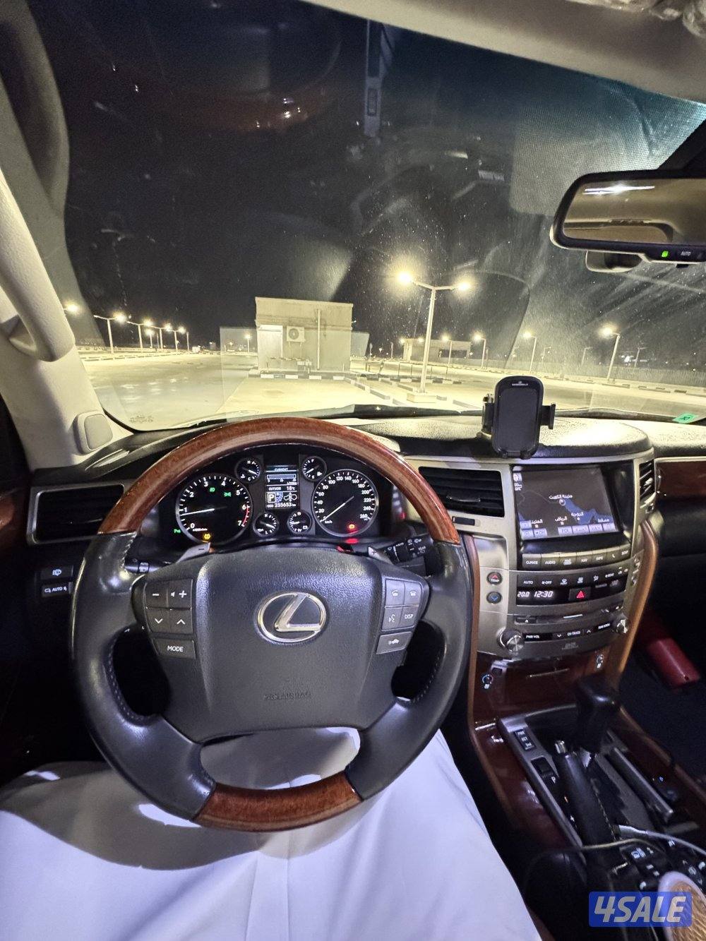 للبيع جيب 570 الدرجه الاوله 20138