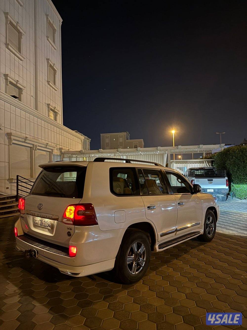 لاند كروزر0