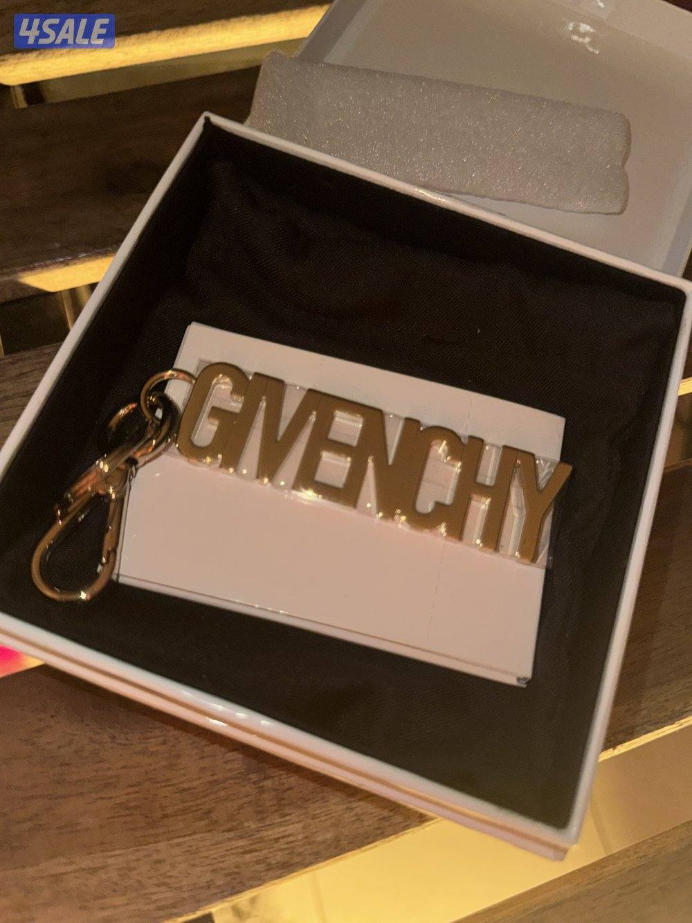 Givenchy ماركة أصلي1