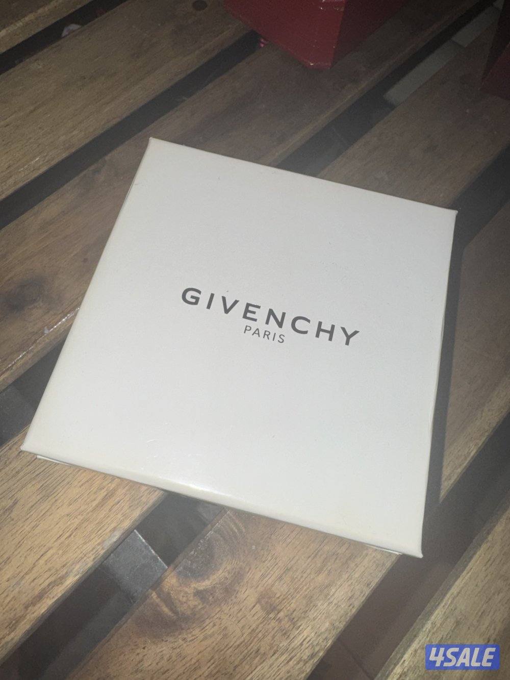 Givenchy ماركة أصلي2
