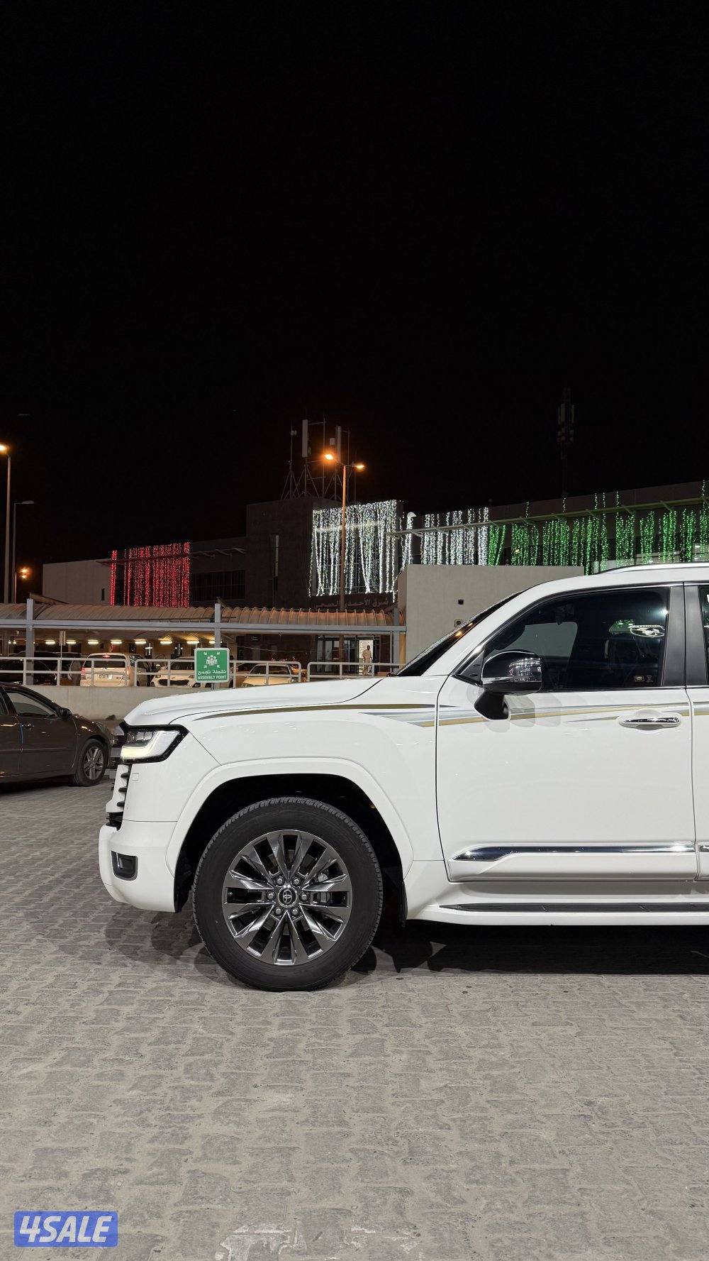 VX.R 2024 ابيض ثلجي9