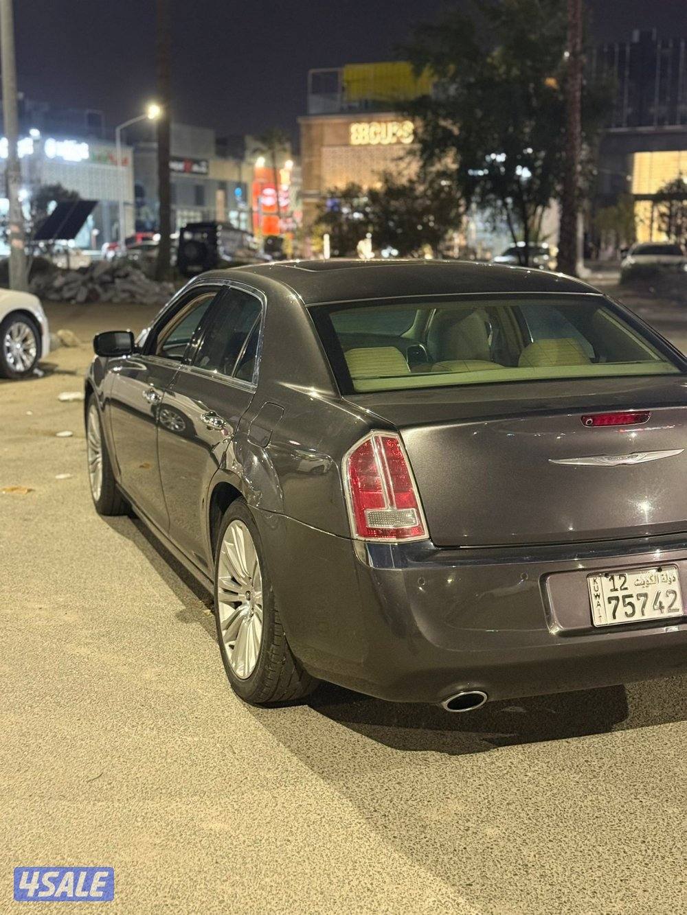 كرايزلر 2014 عداد 133  /6سلندر/كامل المواصفات فتحه بنوراما6