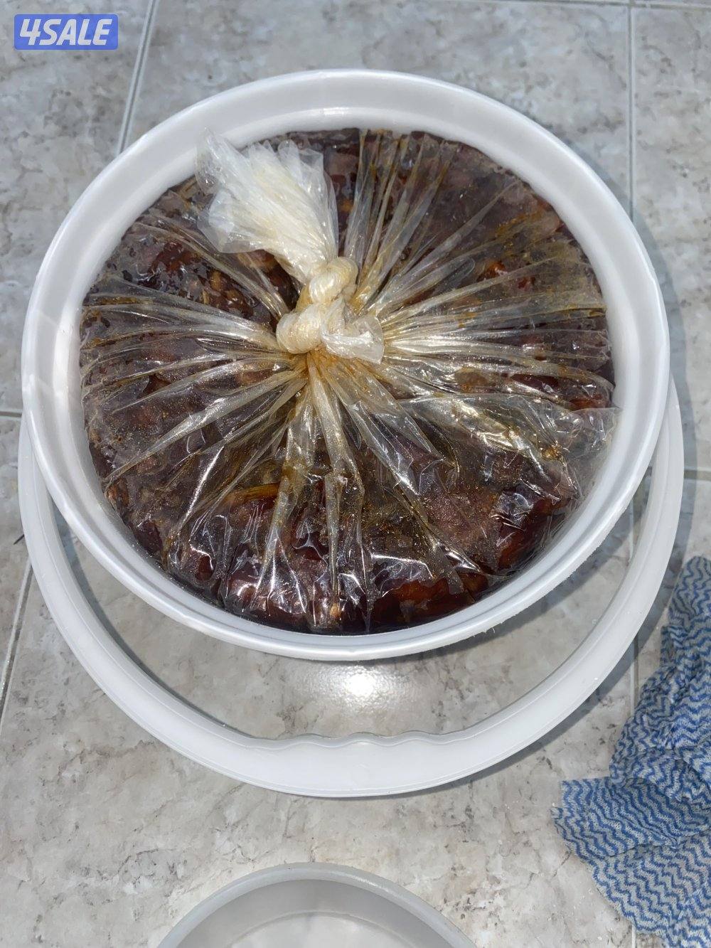 اخلاص المدينة حجم العلبه ٢٠ كيلو ب ١٥ دينار بس0