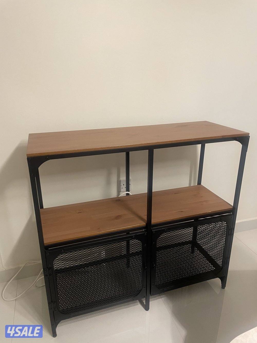 طاولة جانبيه من ايكيا شبه جديده0