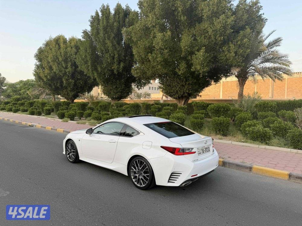 لكزس RC350 F Sport ماشي 100 صبغ الوكاله بحالة الوكالة3