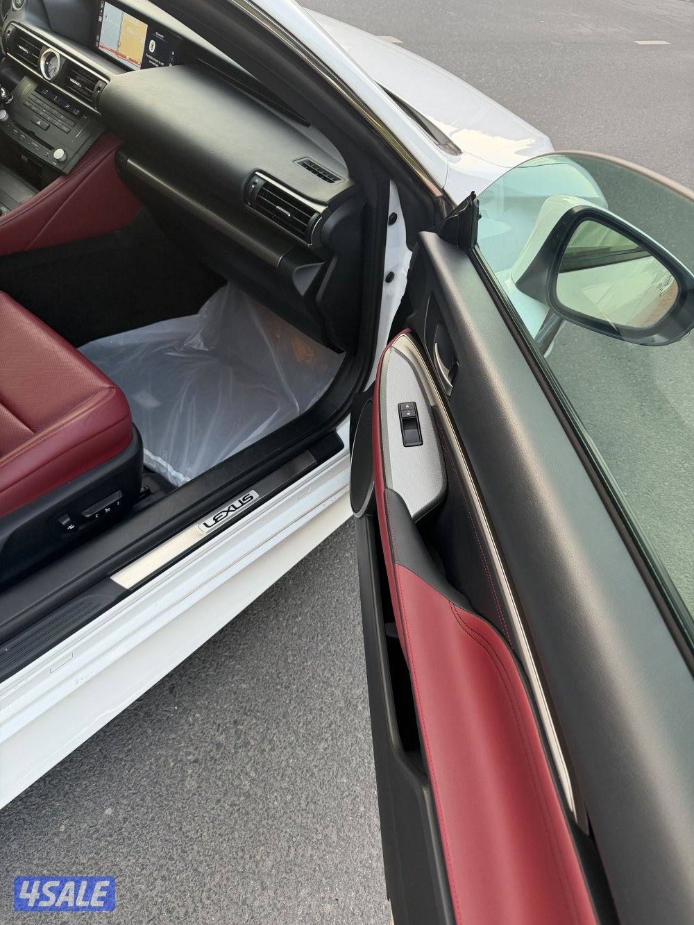 لكزس RC350 F Sport ماشي 100 صبغ الوكاله بحالة الوكالة9