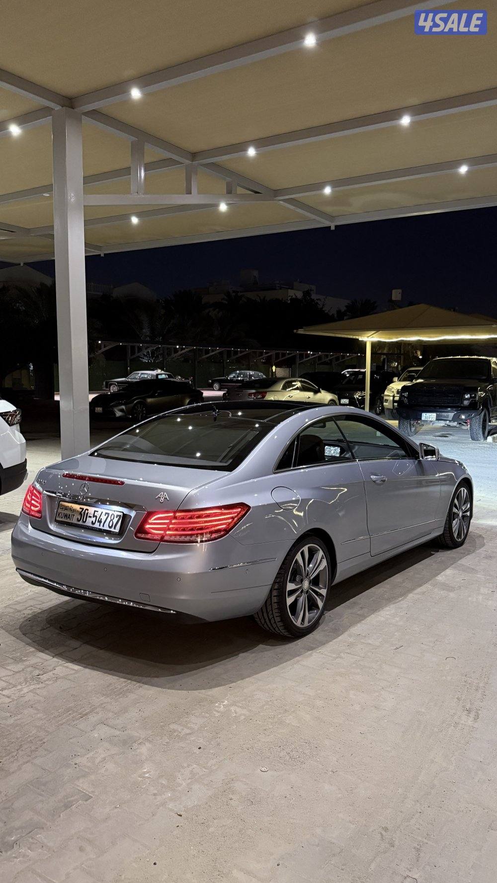 للبيع مرسيدس E250 موديل 2015 وكالة الكويت ماشي 86 الف3