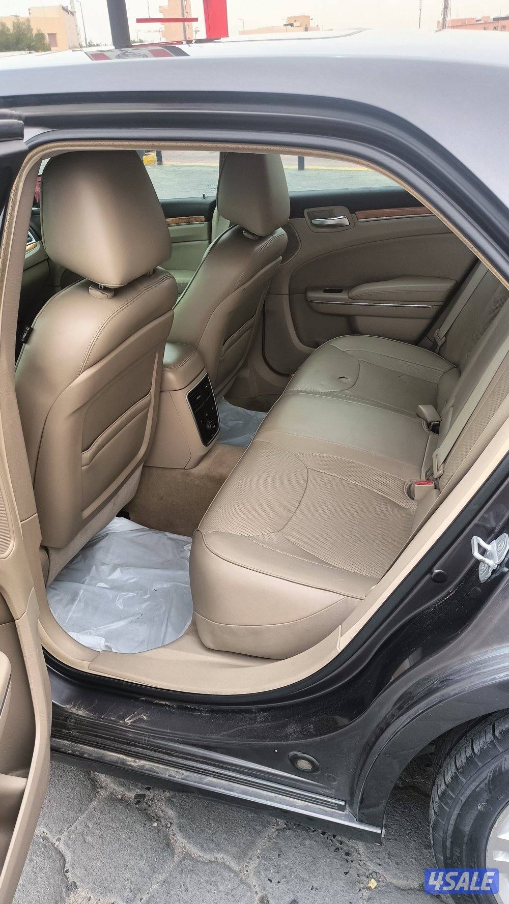 كرايزلر 2014 عداد 133 /6سلندر/كامل المواصفات فتحه بنوراما10