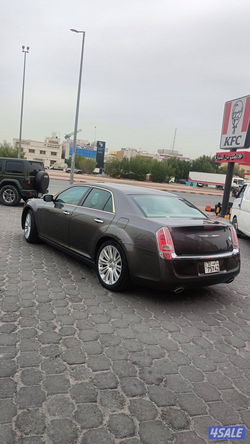 كرايزلر 2014 عداد 133 /6سلندر/كامل المواصفات فتحه بنوراما14