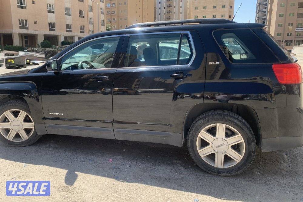 GMC terrain 2011 model 170k km renewed till December 20260