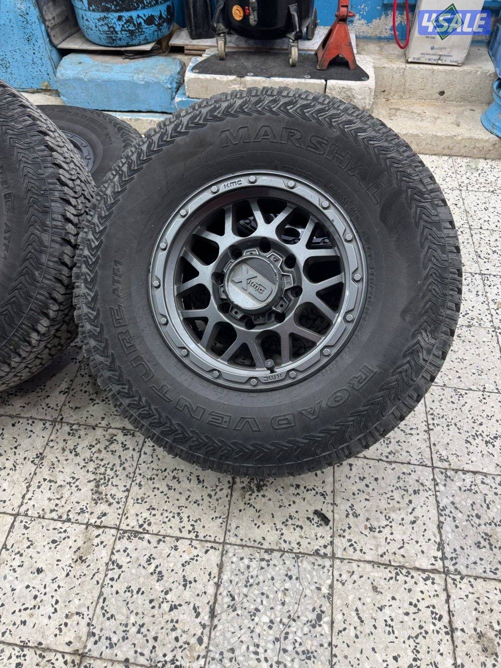 للبيع ٤ رنقات و٤ تواير و٤ طوس1