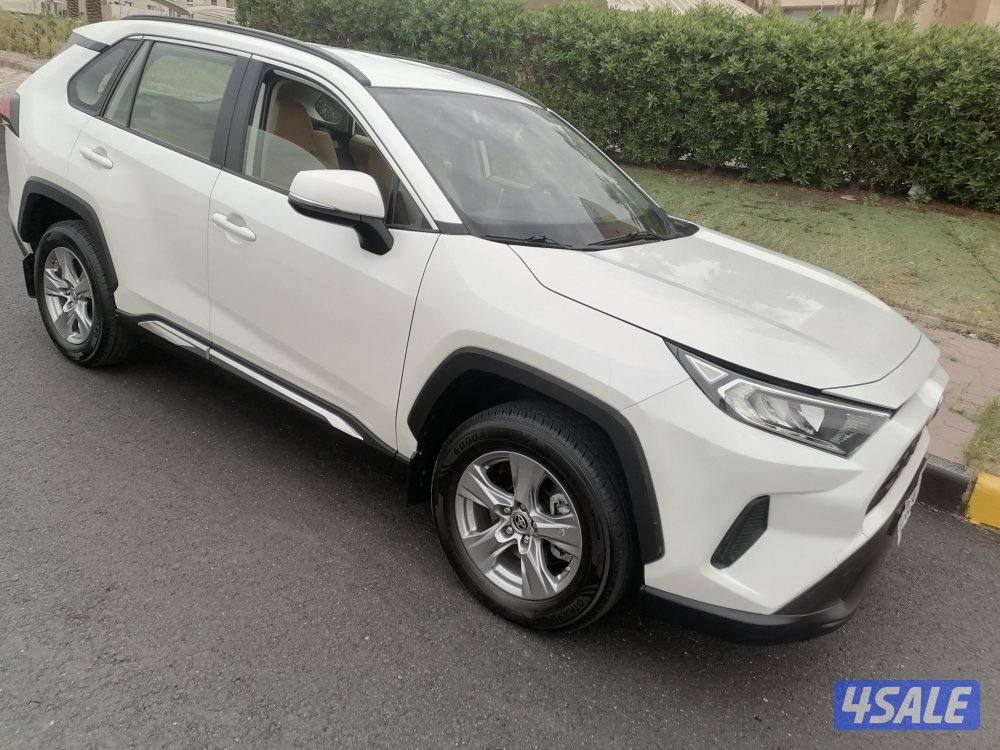 بحاله ممتازه ماشي 126 ألف8