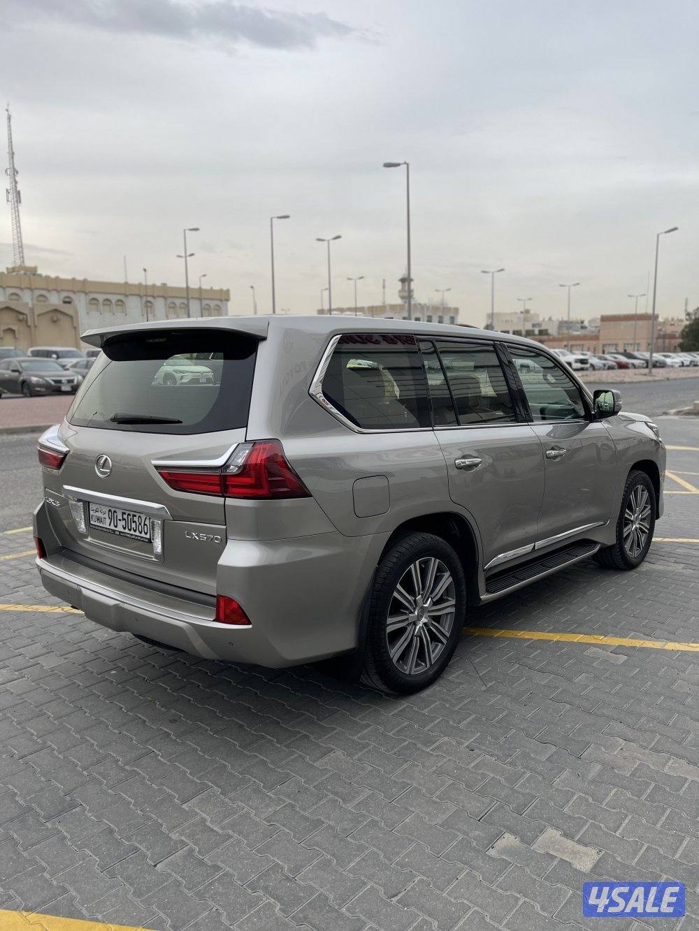 لكزس LX570 وارد قطر صبغ الوكاله شرط الفحص بل كامل2