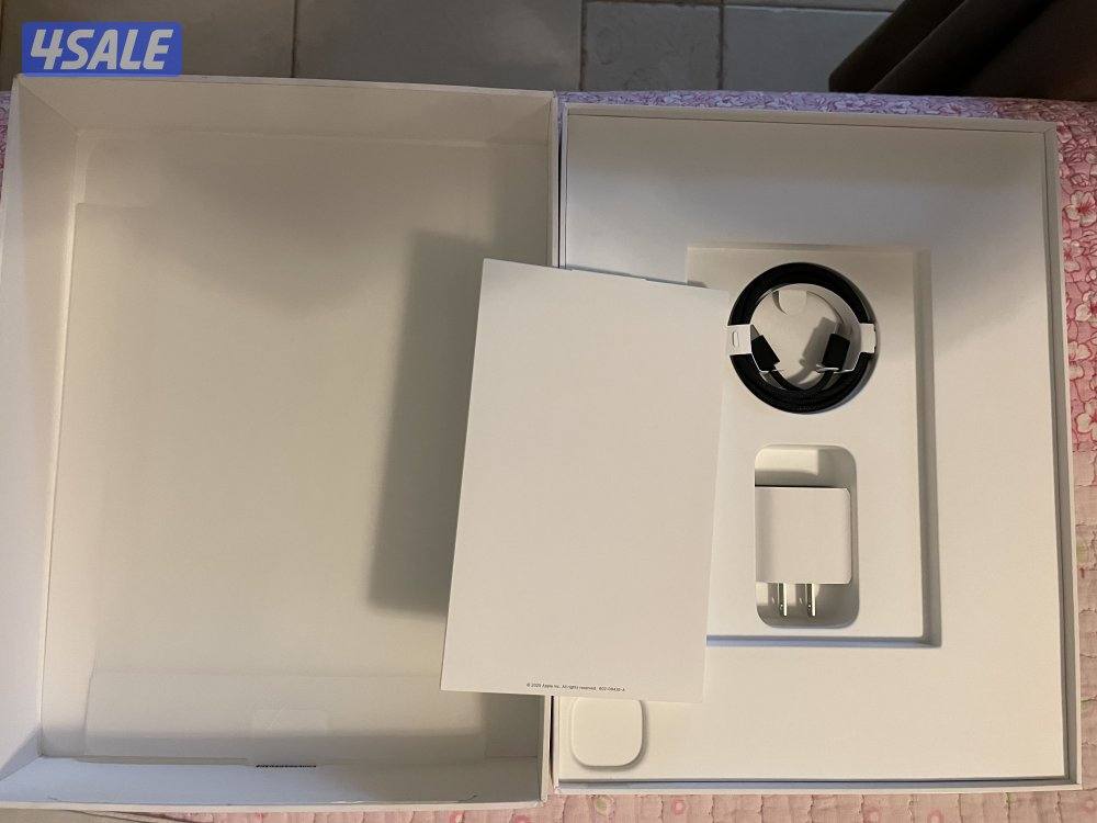 للبيع أيباد شبه جديد iPad13 pro inch M5 شريحة + واي فاي2