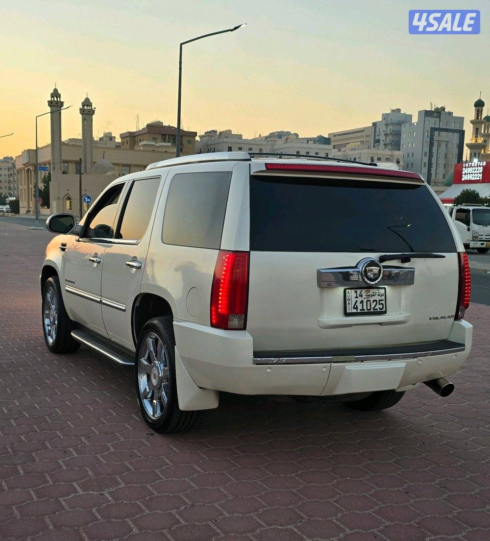 اسكاليد 2007 - عداد 258 - بحالة ممتازة1