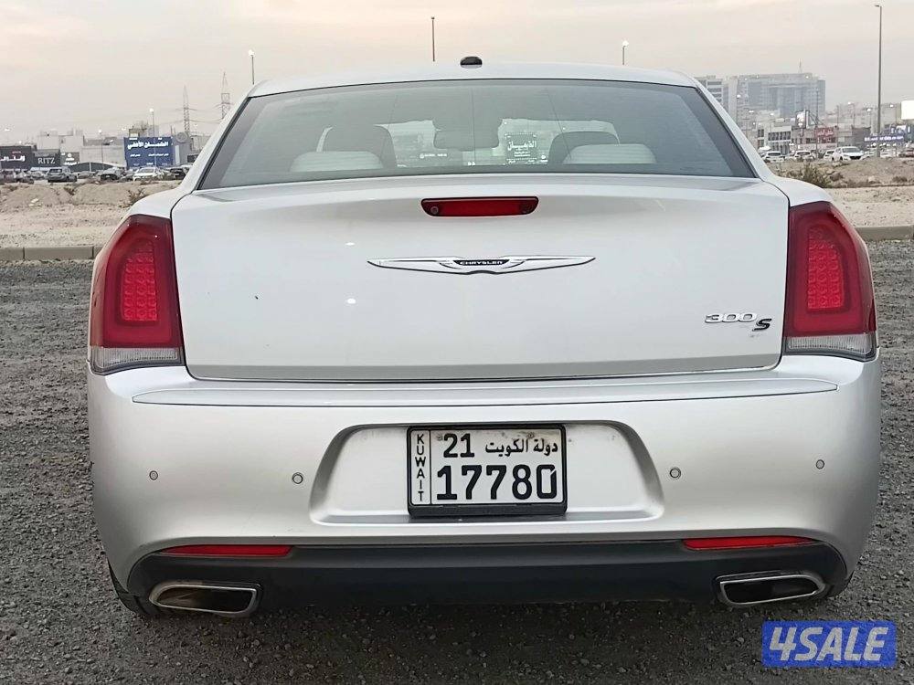 كرايزلر موديل 2021 ماشي 138 الف صبغ الوكالة شرط الفحص قير مكينة شاصي2