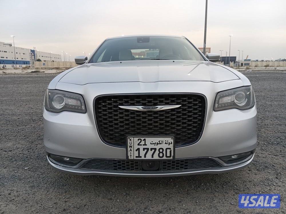 كرايزلر موديل 2021 ماشي 138 الف صبغ الوكالة شرط الفحص قير مكينة شاصي3