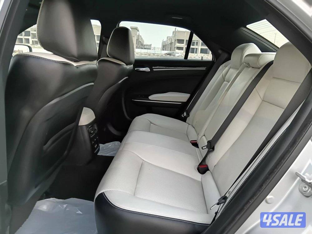 كرايزلر موديل 2021 ماشي 138 الف صبغ الوكالة شرط الفحص قير مكينة شاصي6