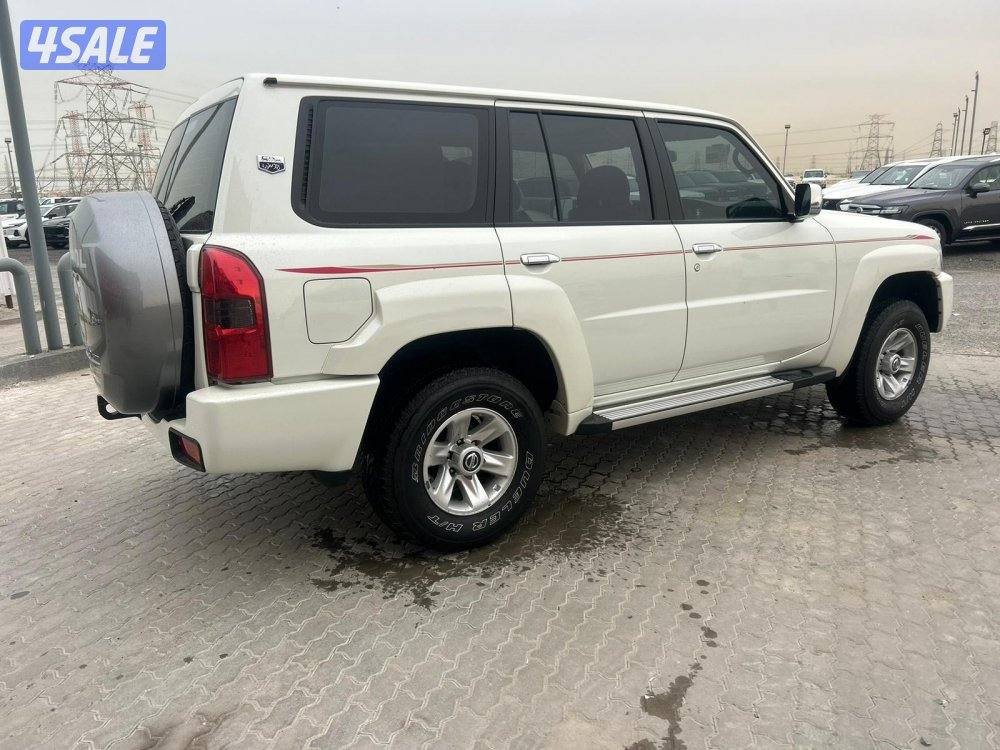 نيسان باترول سفارى موديل 2023 ماشى 150.000 k.m  وارد البابطين3