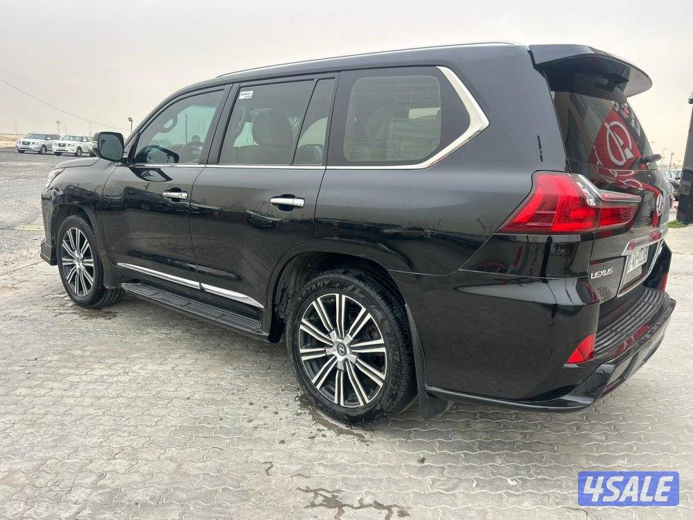 لكزس LX570 درجة ثانيه موديل 2017 ماشى 244.000 k.m وارد الساير .2