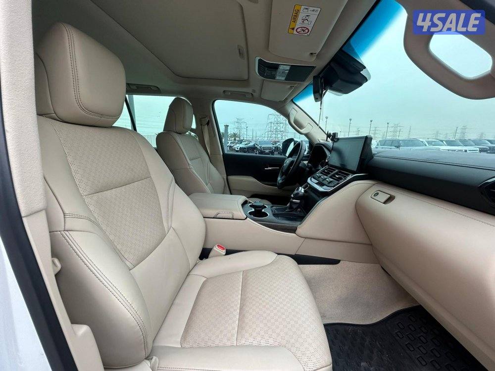 لاند كروزر VX.R AEROs twin turbo.V6 موديل 2024 ماشى 33.000 k.m وارد5