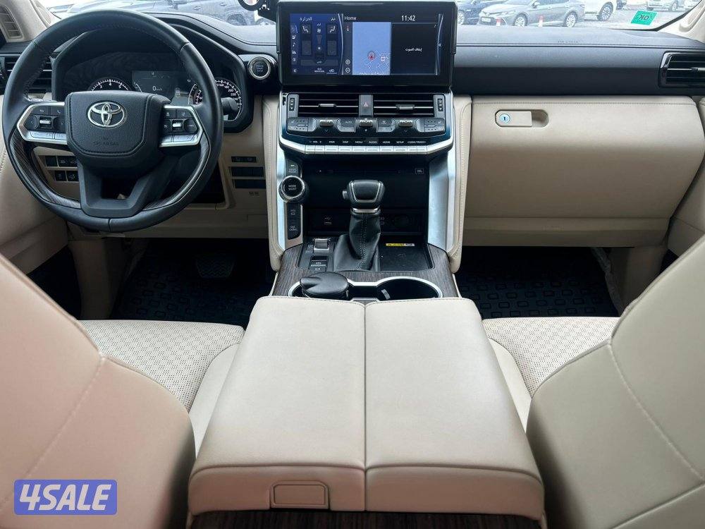 لاند كروزر VX.R AEROs twin turbo.V6 موديل 2024 ماشى 33.000 k.m وارد6