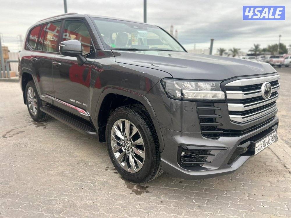 تويوتا لاند كروزر GX.R AEROs twinturbo .V6 موديل 2026 اصفار1