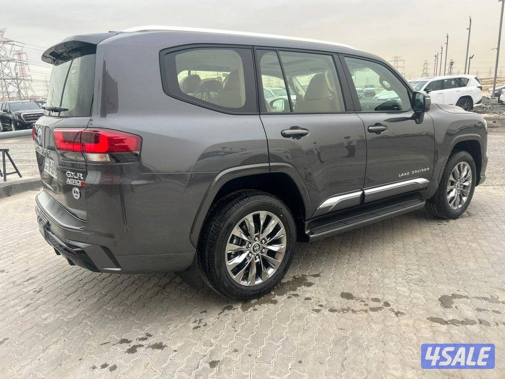 تويوتا لاند كروزر GX.R AEROs twinturbo .V6 موديل 2026 اصفار3