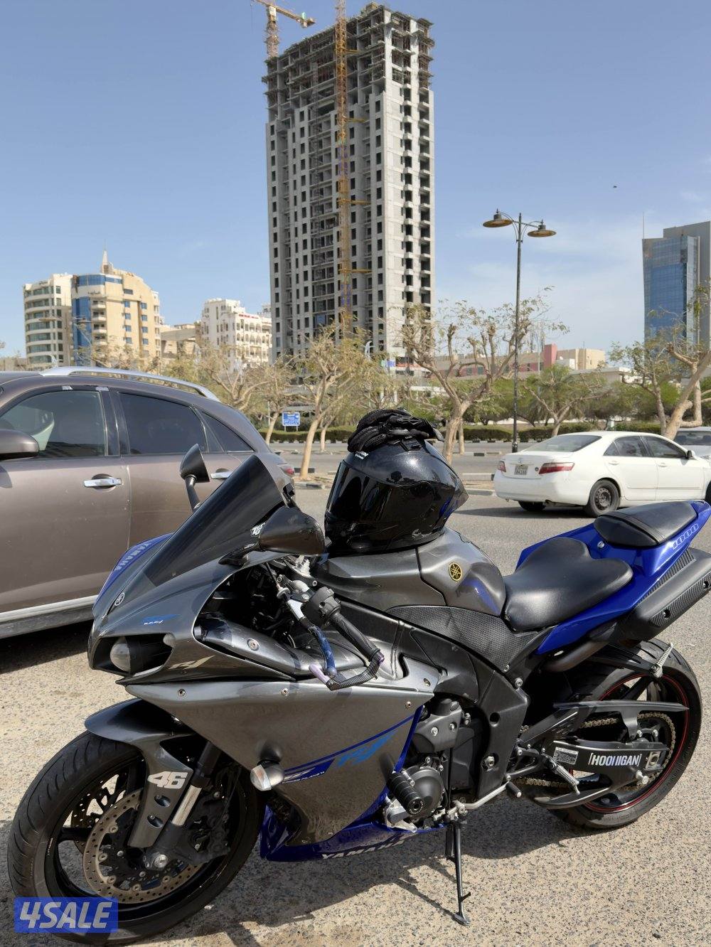 للبيع دراجة نارية من نوع Yamaha حجم 10000