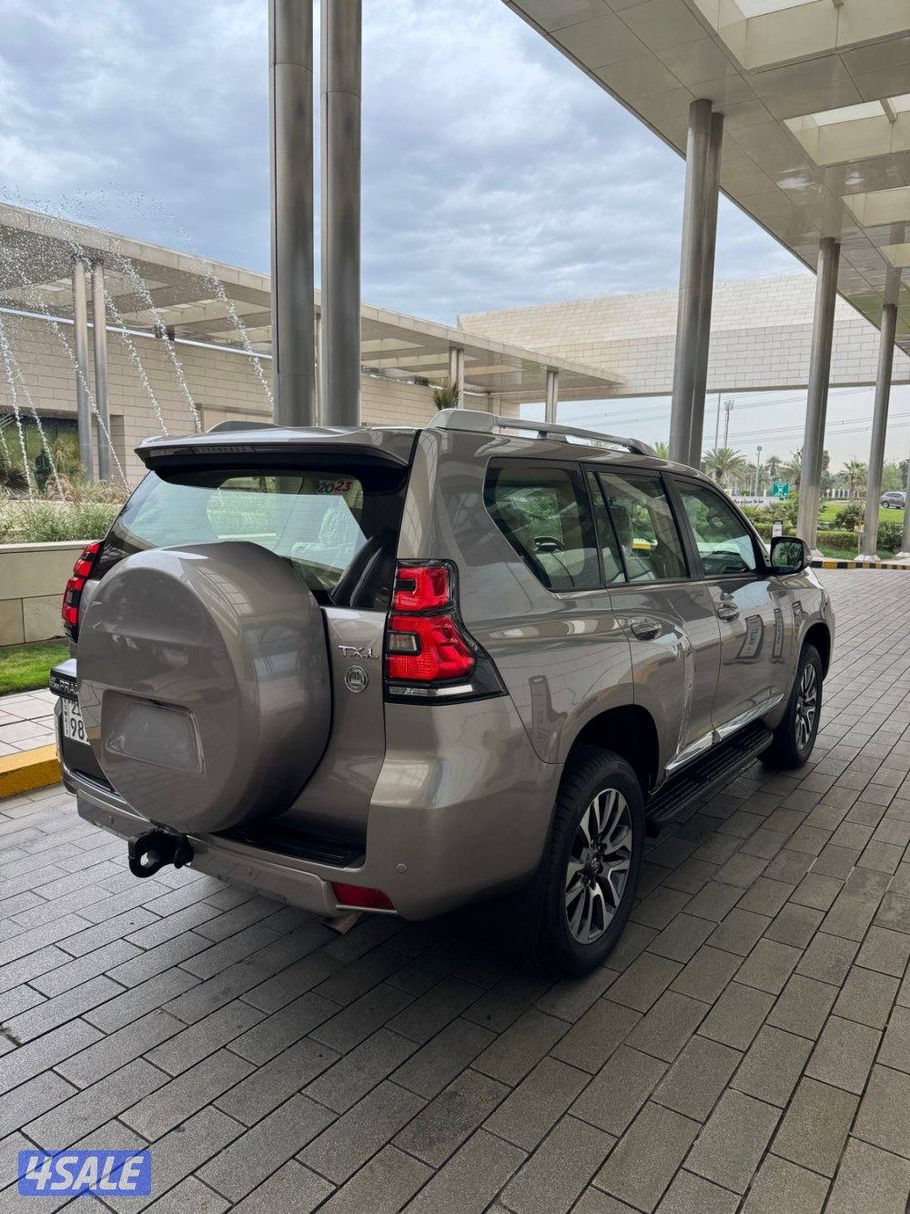 برادو TXL الساير بحالة الوكاله عداد(28) الف كم فقط1