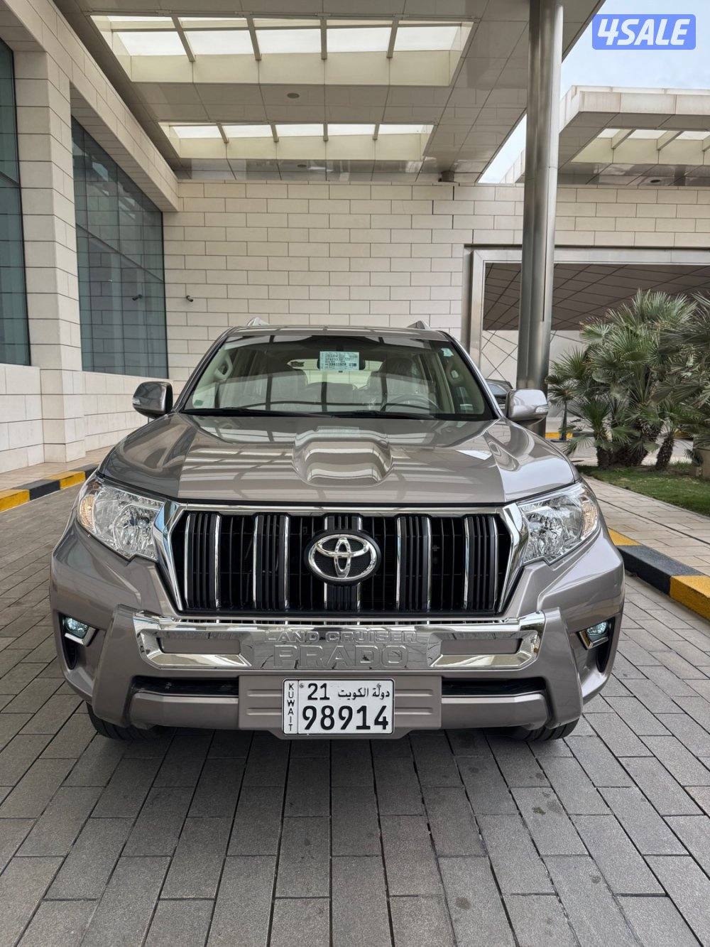 برادو TXL الساير بحالة الوكاله عداد(28) الف كم فقط4