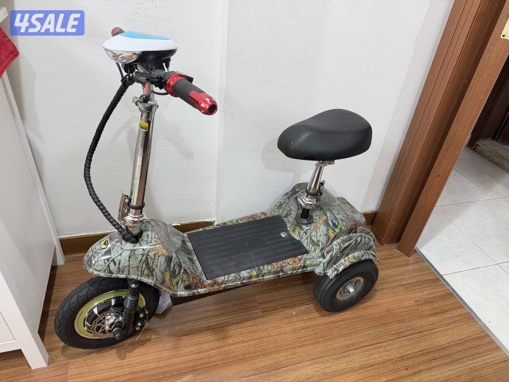 للبيع اسكوتر كالجديد للتواصل2