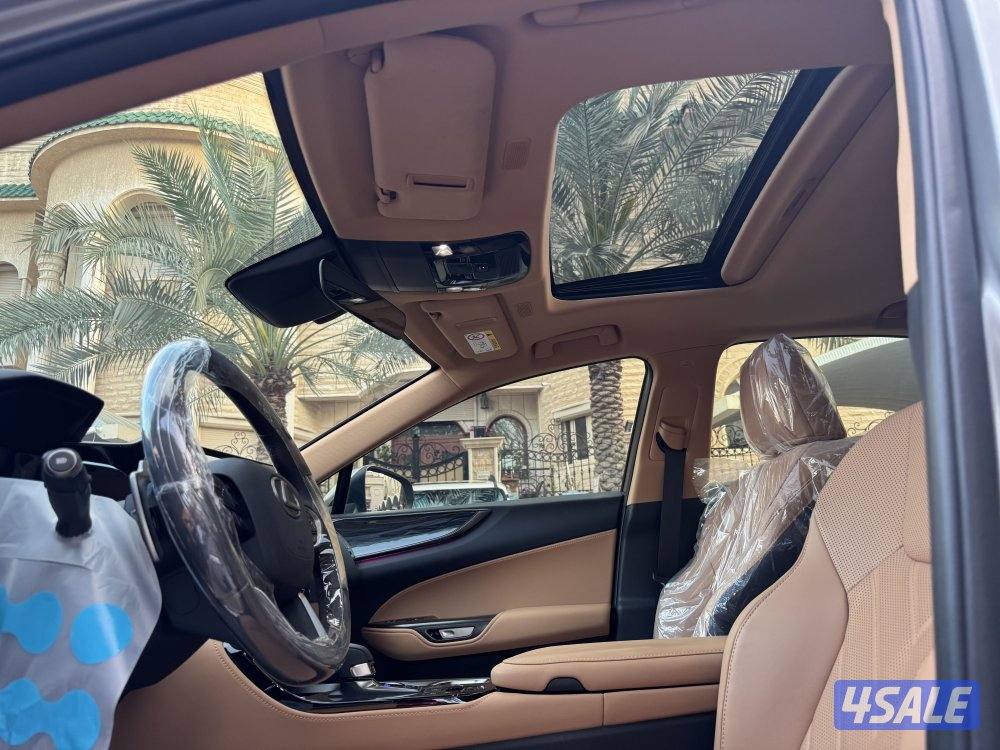 للبيع لكزس nx موديل ٢٥ ماشي ١٣٠٠4