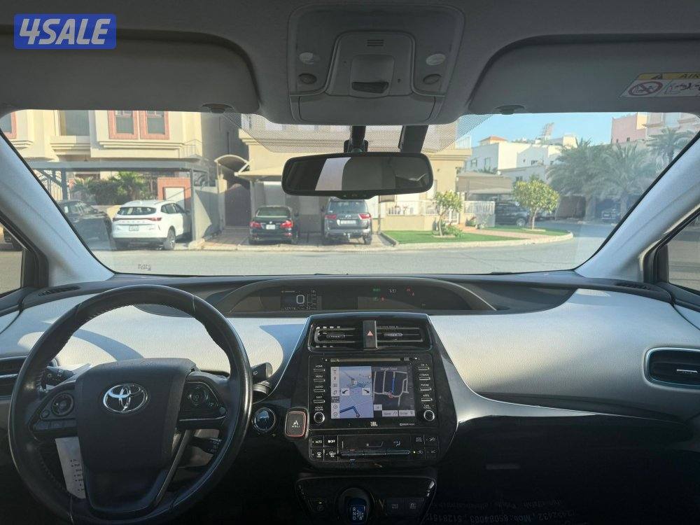 Toyota Prius 2019 Hybrid تويوتا بريوس هايبرد ابيض2