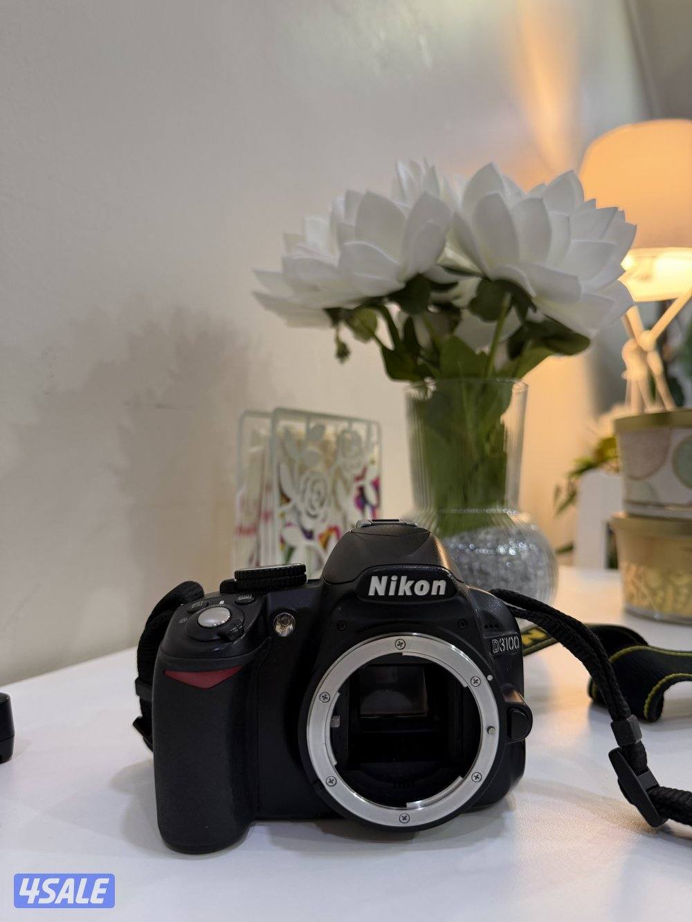 كاميرا  Nikon D31000