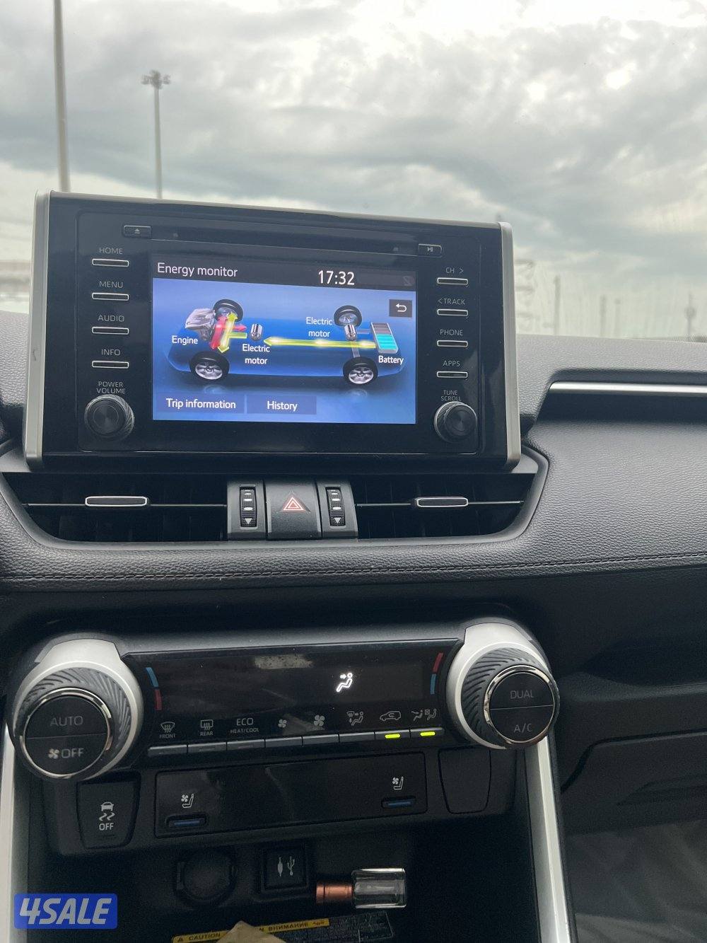 للبيع  تويوتا RAV4 كامل المواصفات9