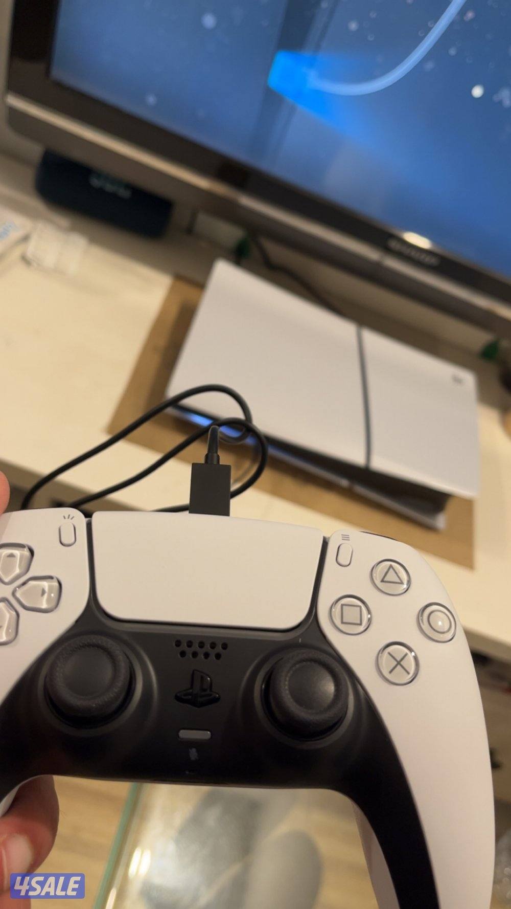 PS5 Slim 1TB – Excellent Condition, Ready to Play2